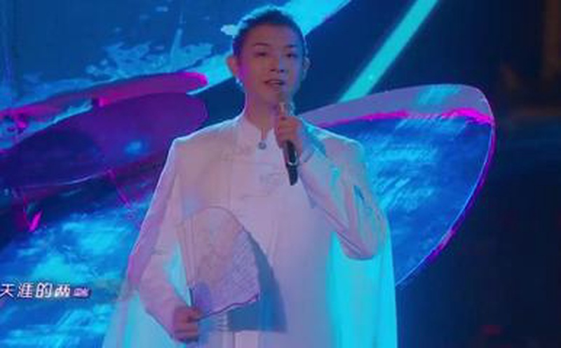霍尊